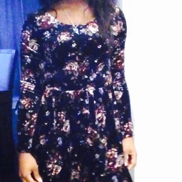 Floral  velvet like dress - Picture 1 of 4
